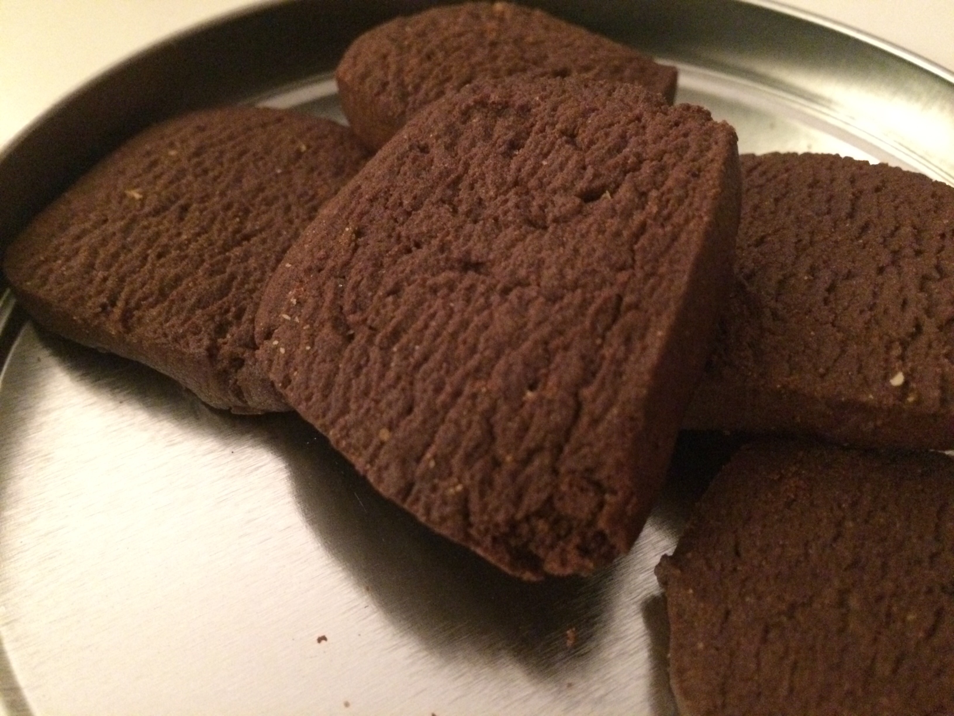 biscuit carré au chocolat et à la fève tonka