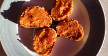 toast recouvert de caviar de courgettes