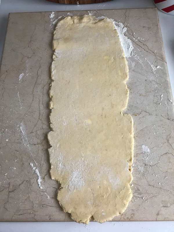 début tour simple de la pâte feuilletée